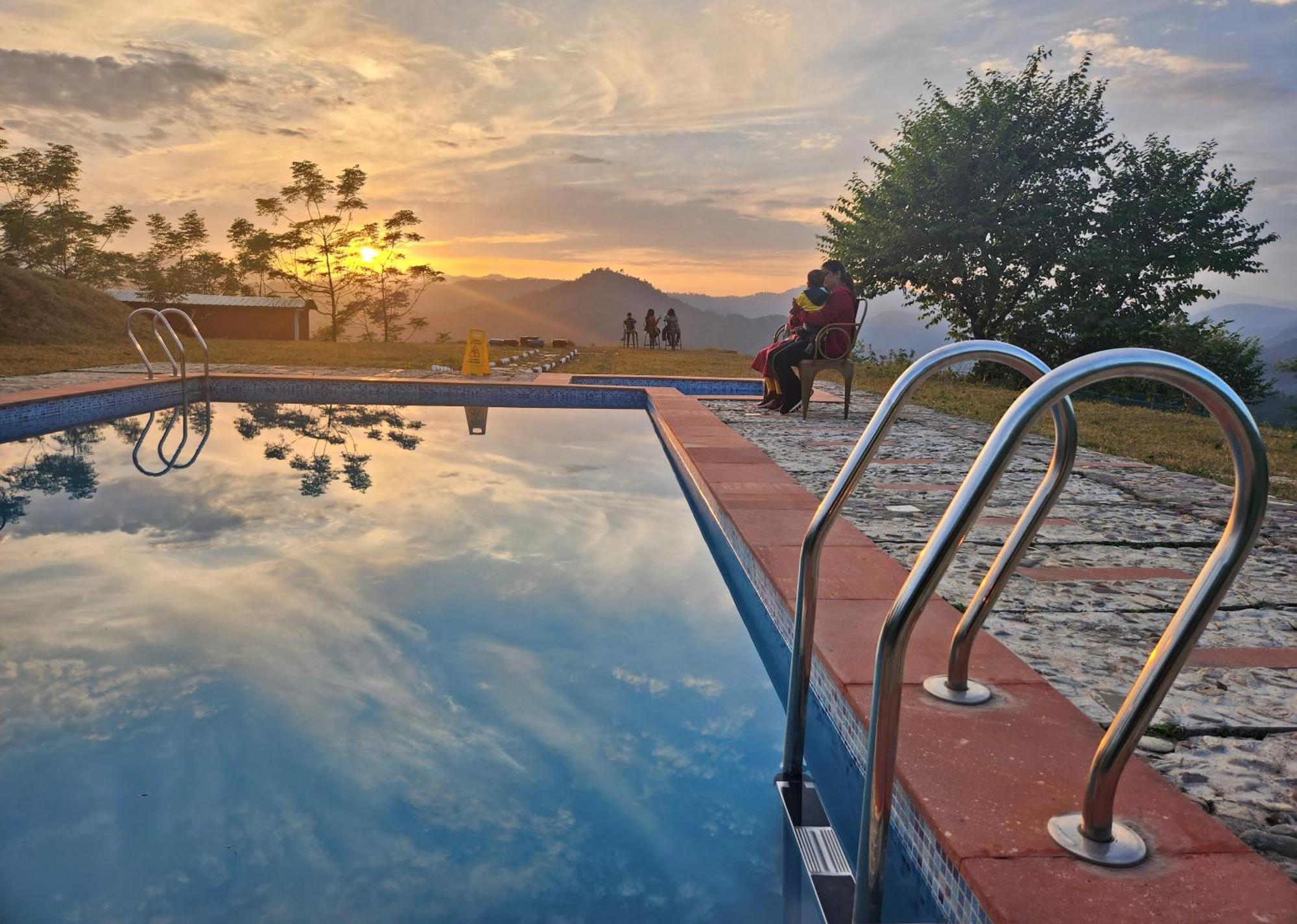 Lahermitage Resort Lansdowne Luaran gambar